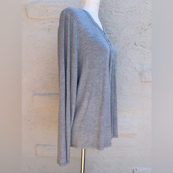 Calvin Klein Gray Long Sleeve Ribbed Jersey Top. NWT. Size- XL - Picture 3 of 9